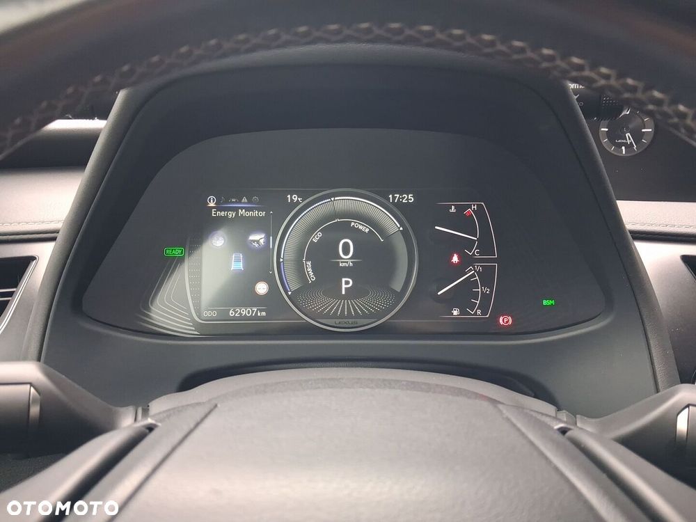 Lexus UX - 16