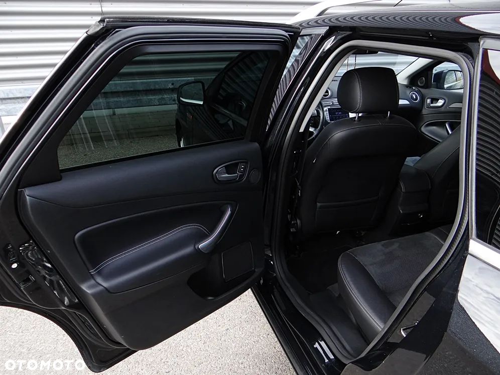 Ford Mondeo 2.2 TDCi Titanium - 32