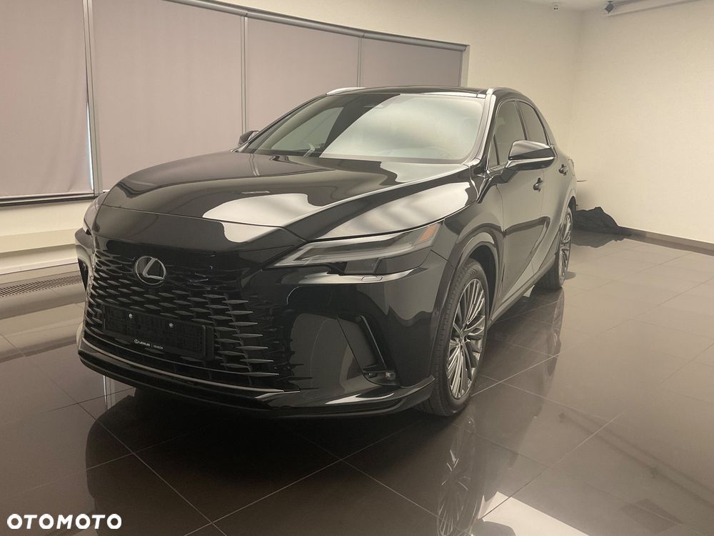 Lexus RX 450h+ Omotenashi - 2