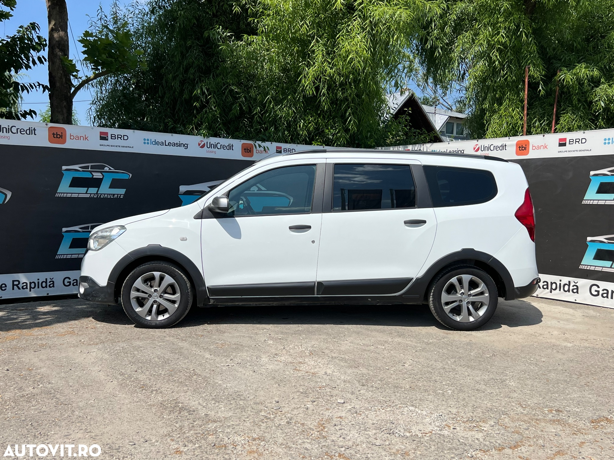 Dacia Lodgy TCe 115 Stepway - 23
