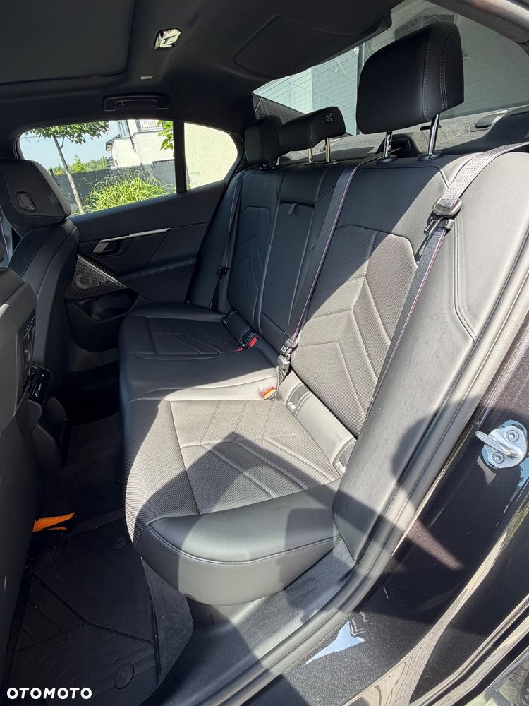 BMW Seria 5 540d xDrive mHEV M Sport - 18