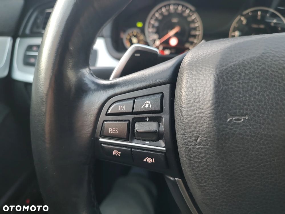 BMW Seria 5 535d Luxury Line - 31