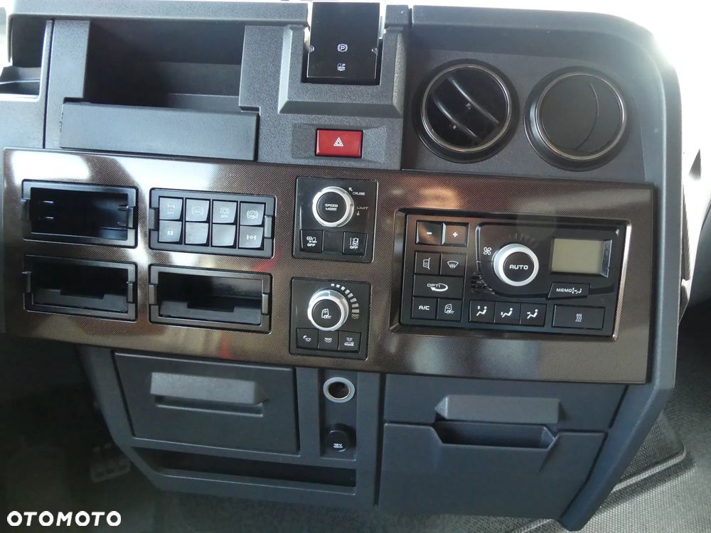 Renault T520 13L / EURO 6 / LOW DECK / AUTOMAT / NISKI PRZEBIEG / - 33