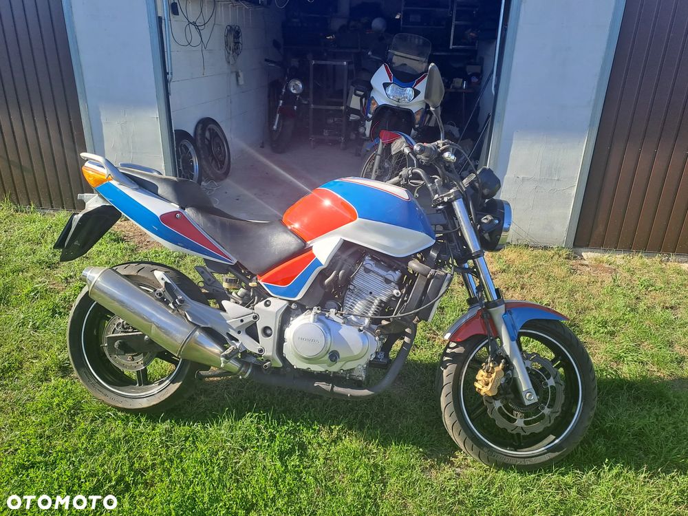 Honda CBF - 8