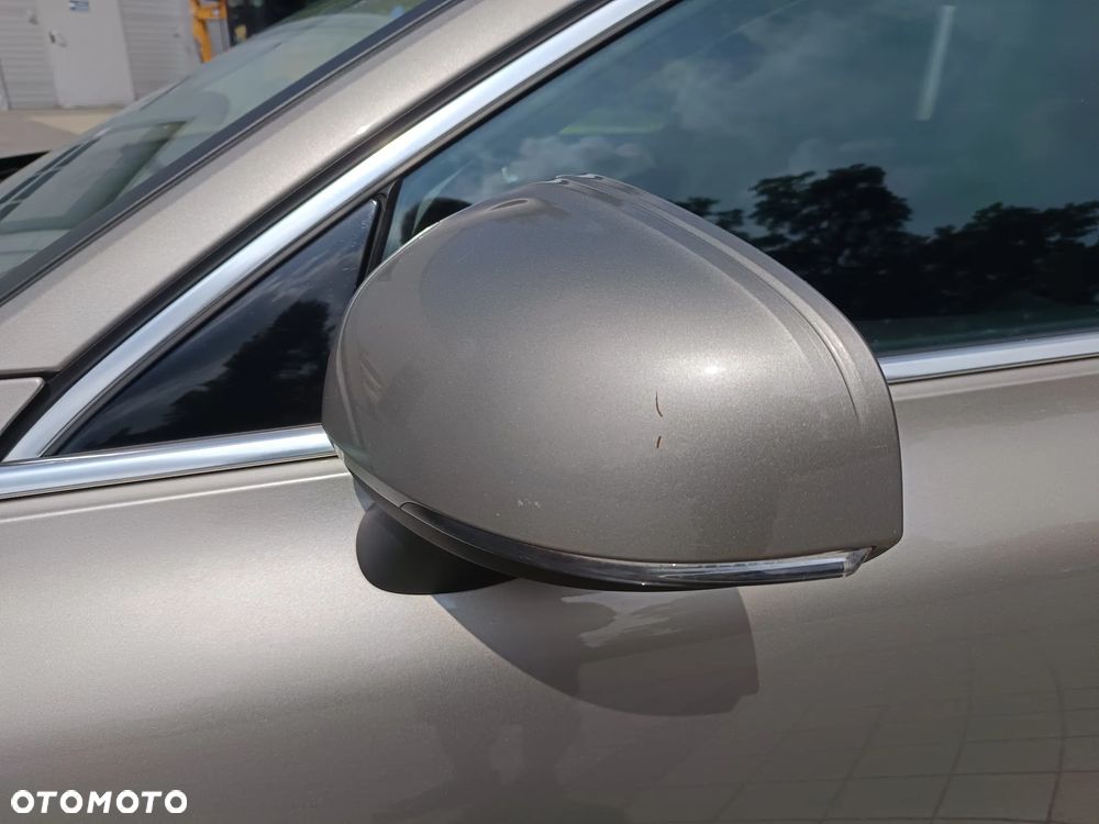 Volvo V60 B4 D Momentum - 11