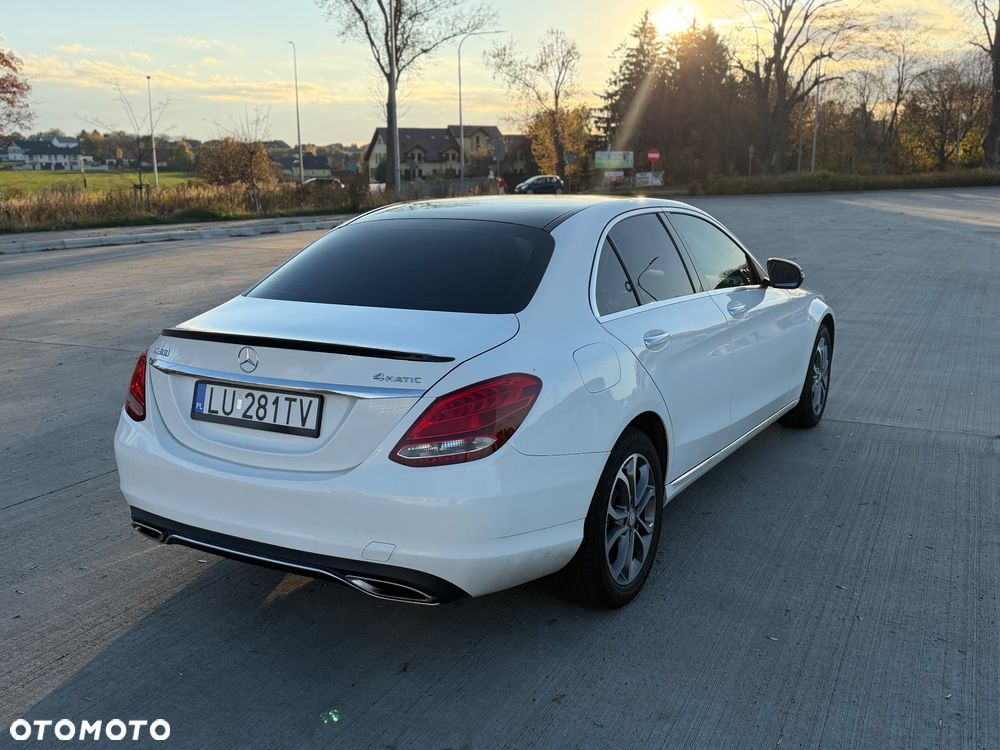 Mercedes-Benz Klasa C 300 7G-TRONIC - 15