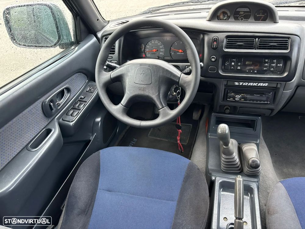 Mitsubishi L200 2.5 TD CD Strakar ABS+AC - 19