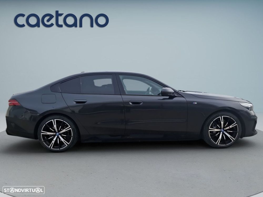 BMW i5 eDrive40 Pack Desportivo M — fotografia 14