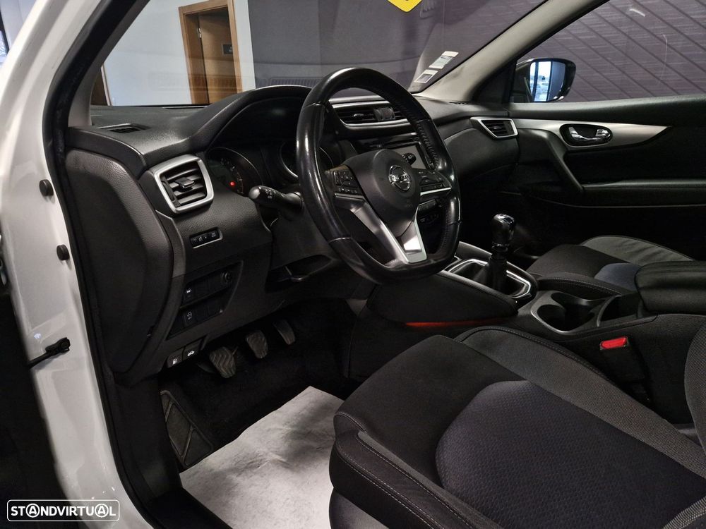 Nissan Qashqai 1.3 DIG-T N-Connecta J18 - 9