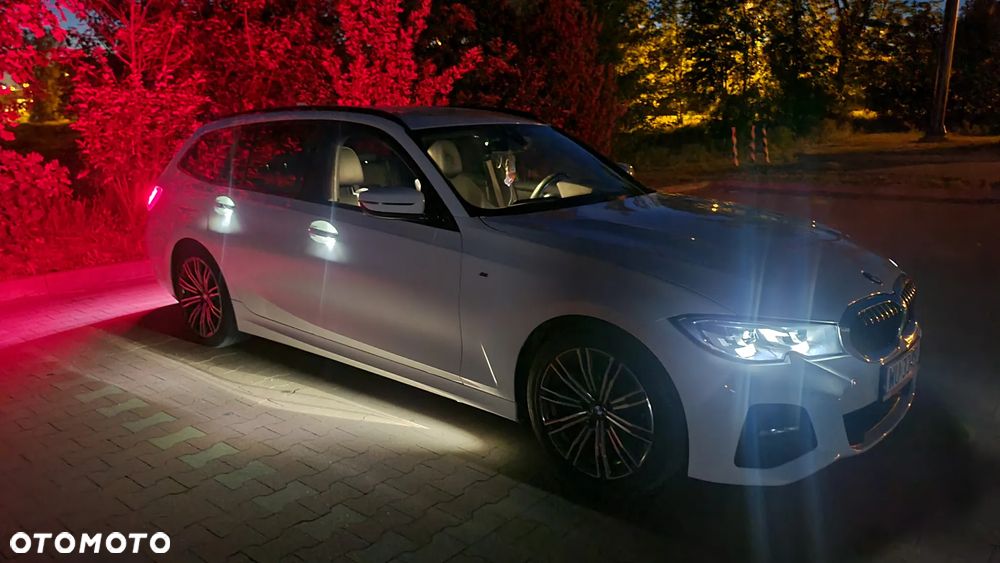 BMW Seria 3 320d M Sport - 25