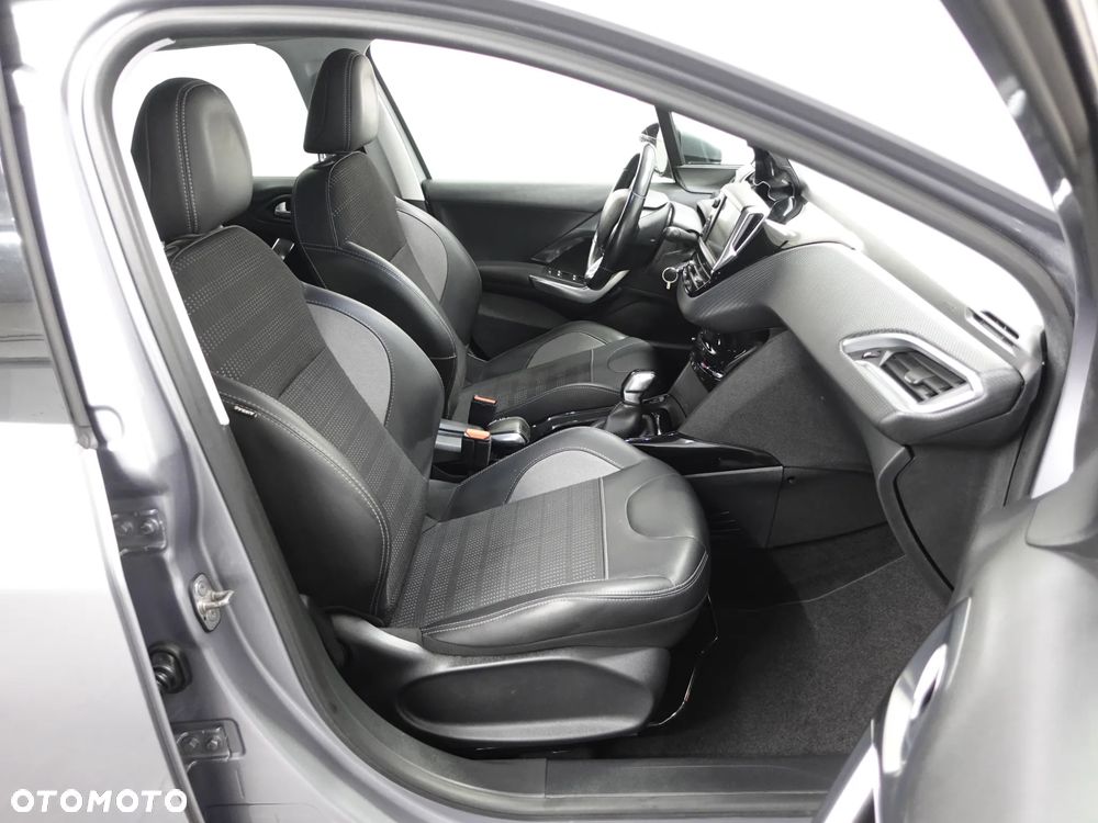 Peugeot 2008 1.5 BlueHDi Crossway - 24