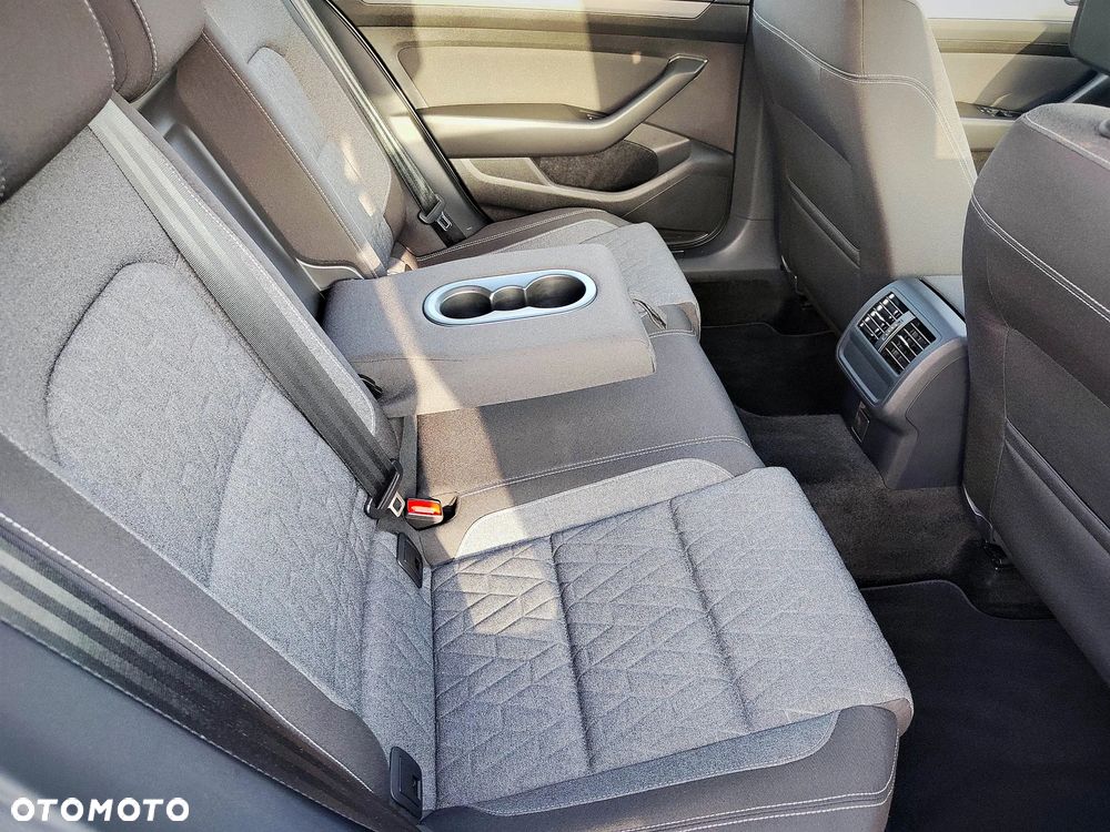 Volkswagen Passat Variant 2.0 TDI EVO Business DSG - 12