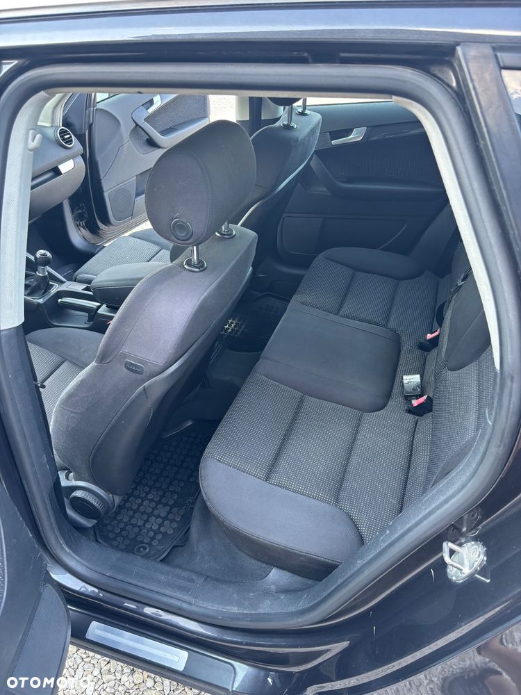 Audi A3 Sportback 2.0 TDI Ambiente - 9