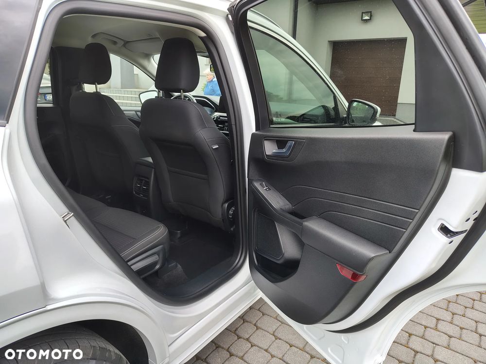 Ford Kuga 1.5 EcoBoost TITANIUM - 23