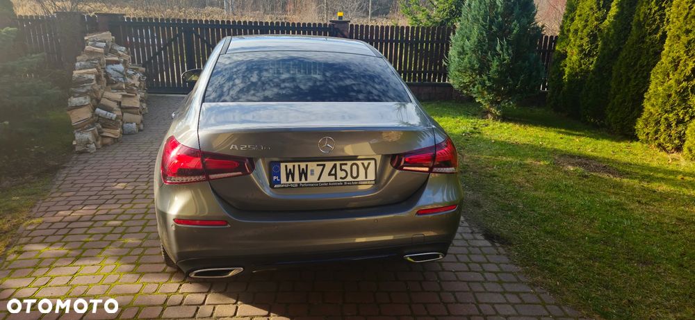 Mercedes-Benz Klasa A 250 e PHEV AMG Line 8G-DCT - 5