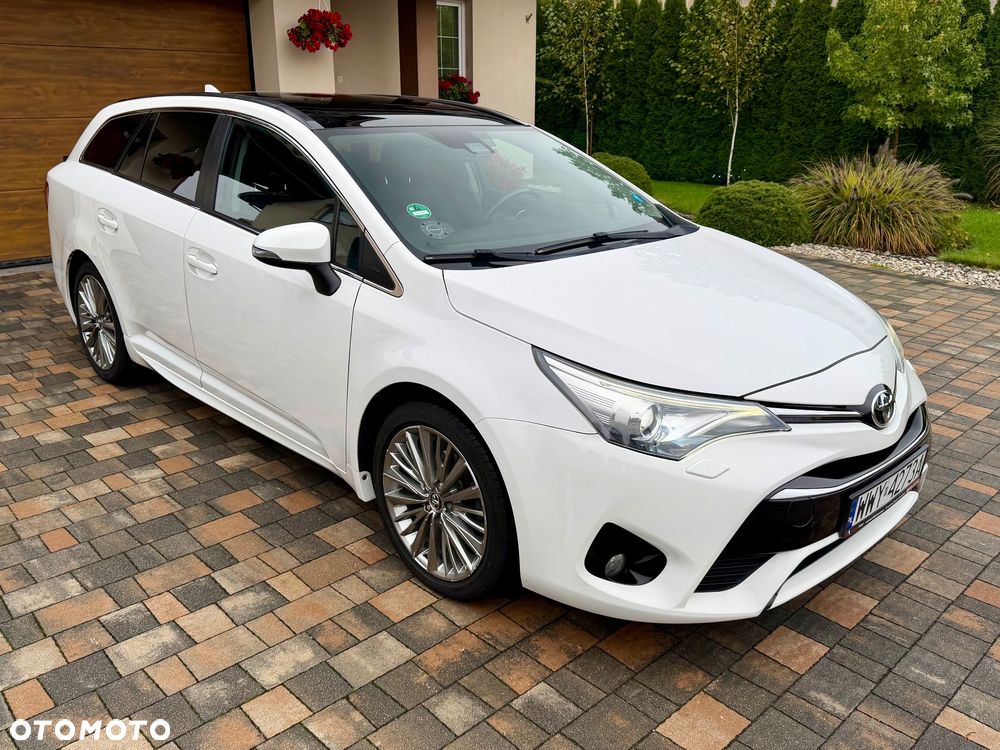 Toyota Avensis 2015 photo 5