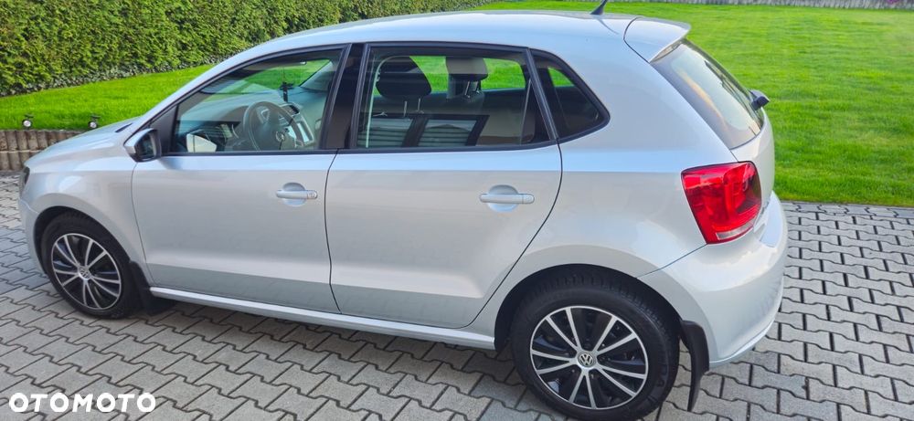Volkswagen Polo 1.4 16V Comfortline DSG - 4