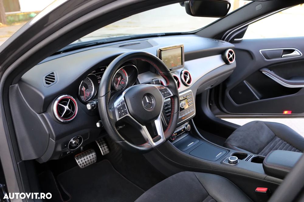 Mercedes-Benz GLA 220 CDI 4MATIC 7G-DCT AMG Line - 18