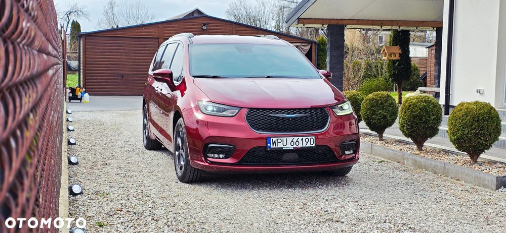 Chrysler Pacifica - 3