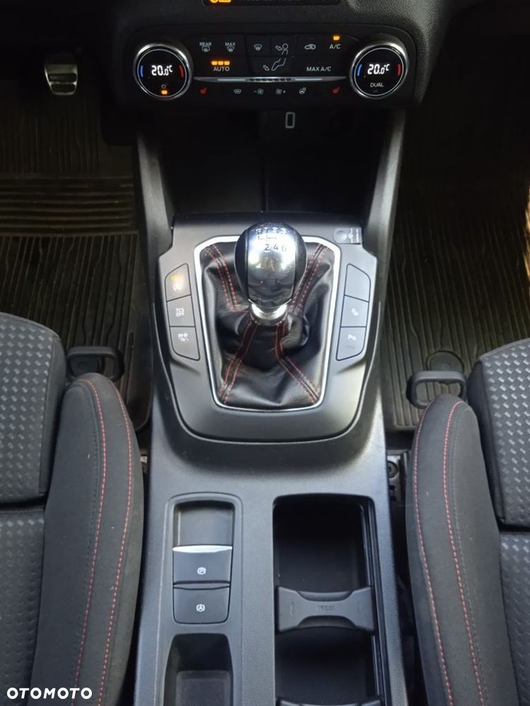 Ford Focus 1.5 EcoBlue ST-Line - 26