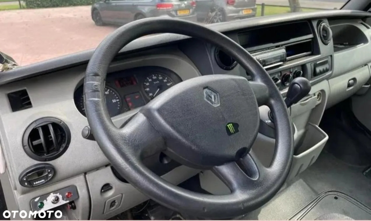 Renault Master 2.5 dCi 100 L1H1 - 4