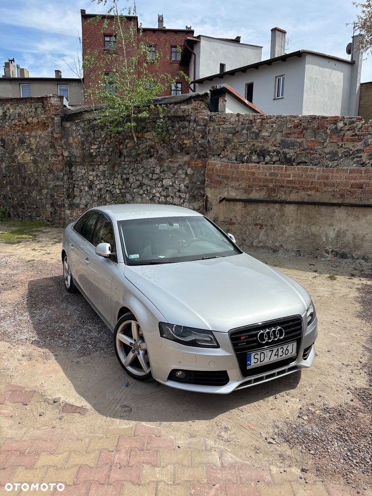 Audi A4 Limousine - 1