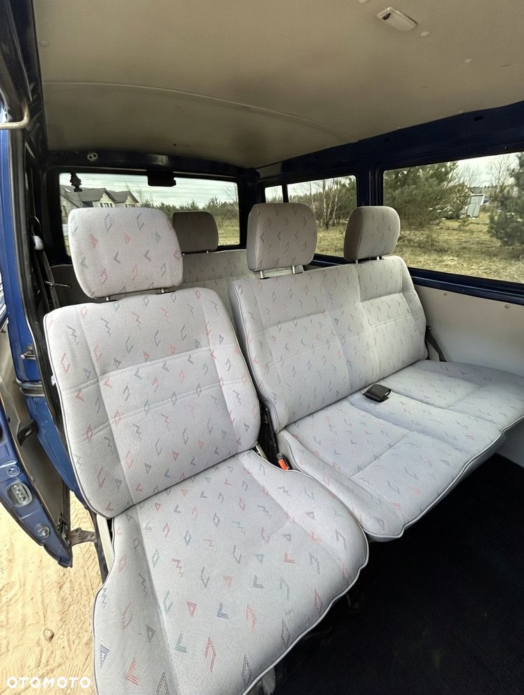 Volkswagen Transporter - 7