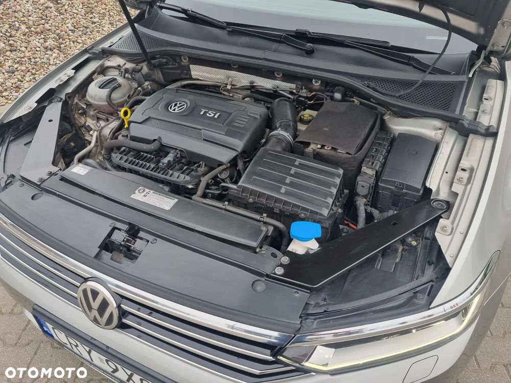 Volkswagen Passat 1.8 TSI BMT Comfortline DSG - 11