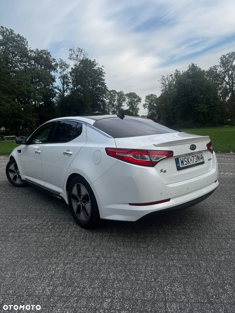 Kia K5 - 5