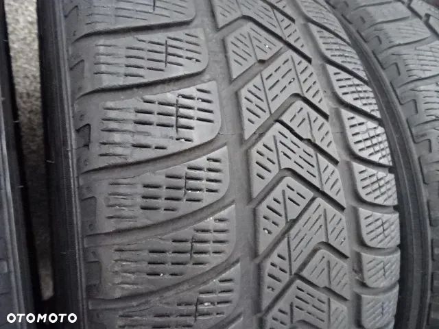 235/60/R18 107H Pirelli Winter Scorpion - 4