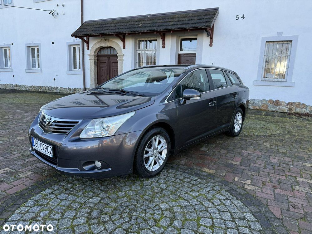 Toyota Avensis - 38