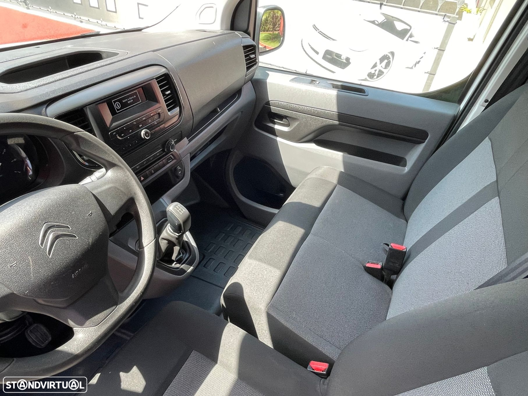Citroën Jumpy 1.6 BlueHDi M - 25