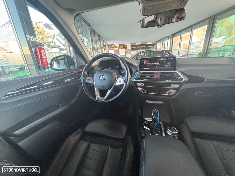 BMW iX3 Inspiring - 13