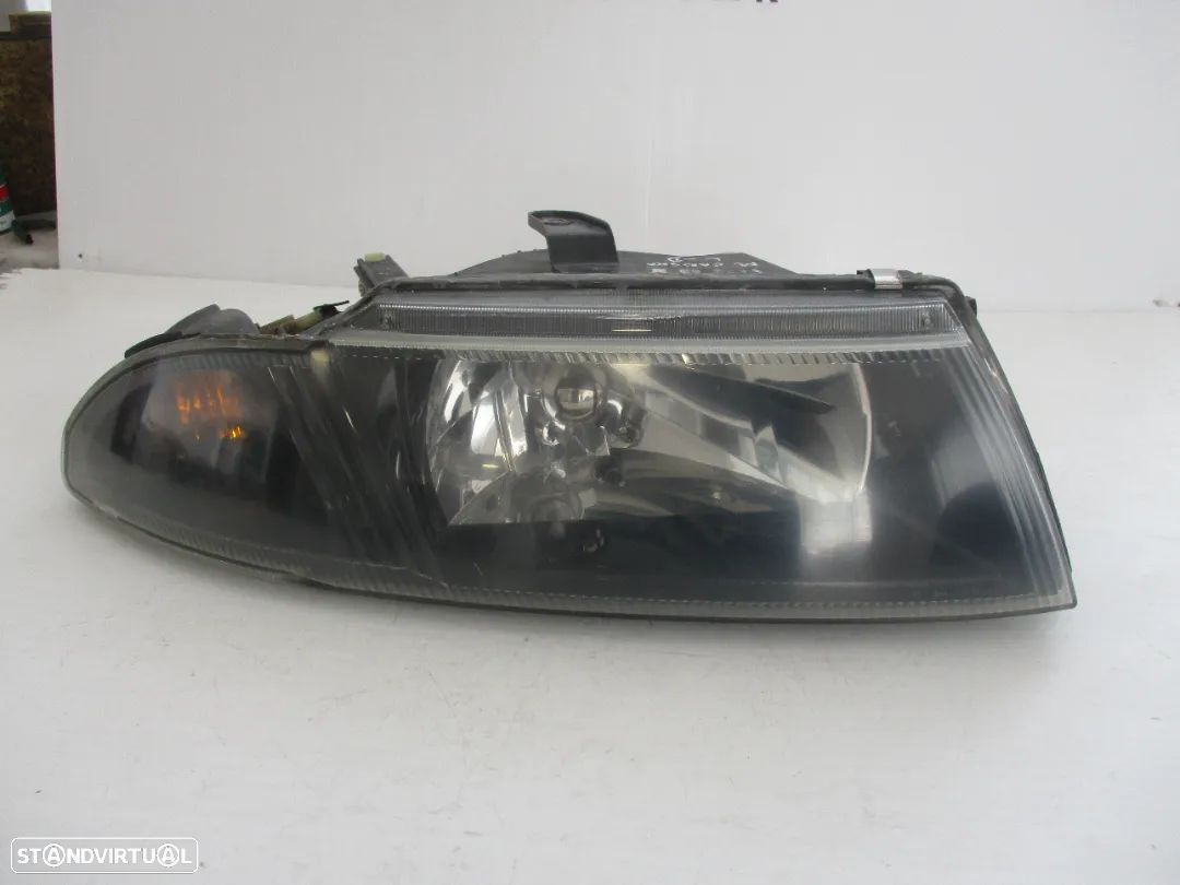 Farol Optica Mitsubishi Carisma Direito - 1