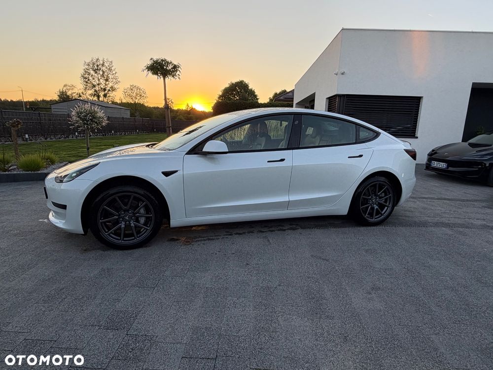 Tesla Model 3 RWD - 13