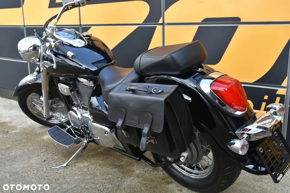 Suzuki Intruder - 14