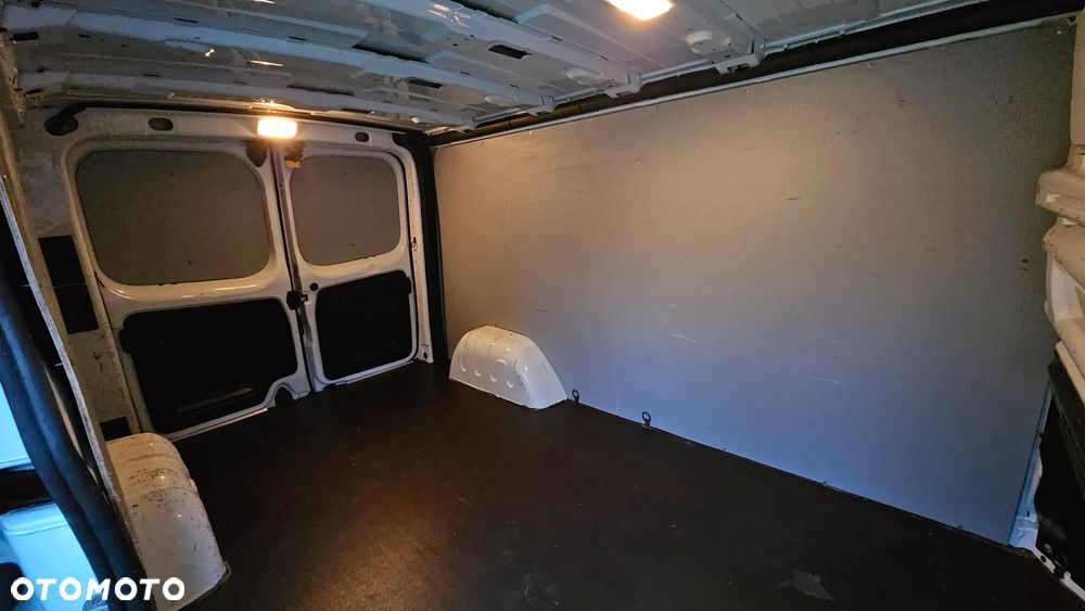 Opel Vivaro 120KM - 29