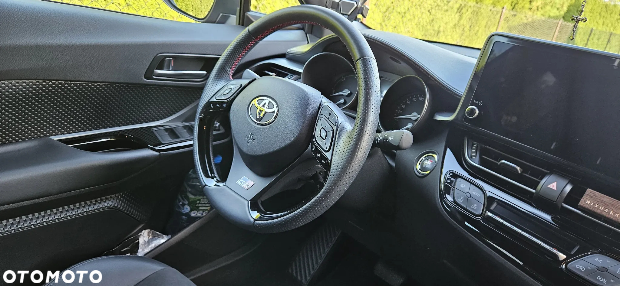 Toyota C-HR - 11