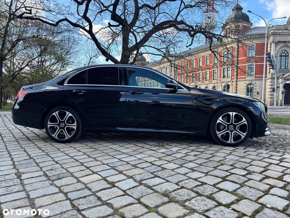 Mercedes-Benz Klasa E 220 d 4-Matic 9G-TRONIC - 32