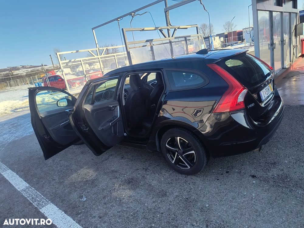 Volvo V60 D2 Start-Stop Kinetic - 8