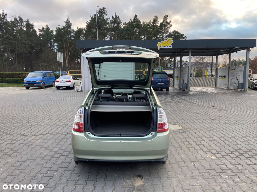 Toyota Prius 1.5 VVT-i Sol - 12