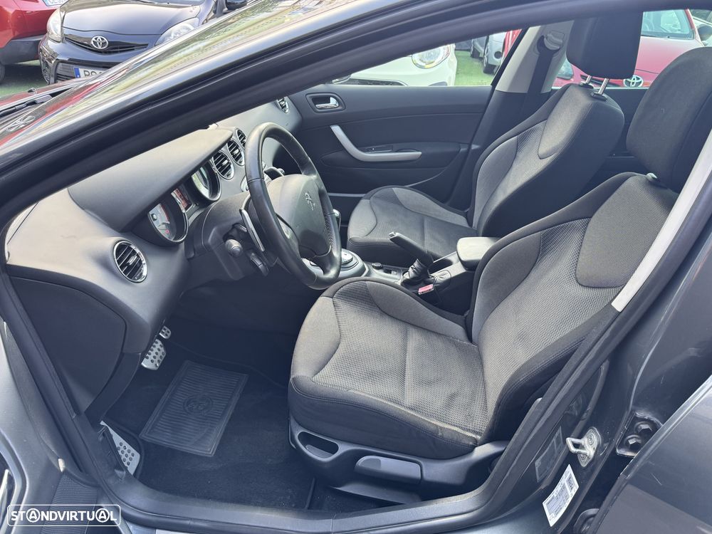 Peugeot 308 SW - 10