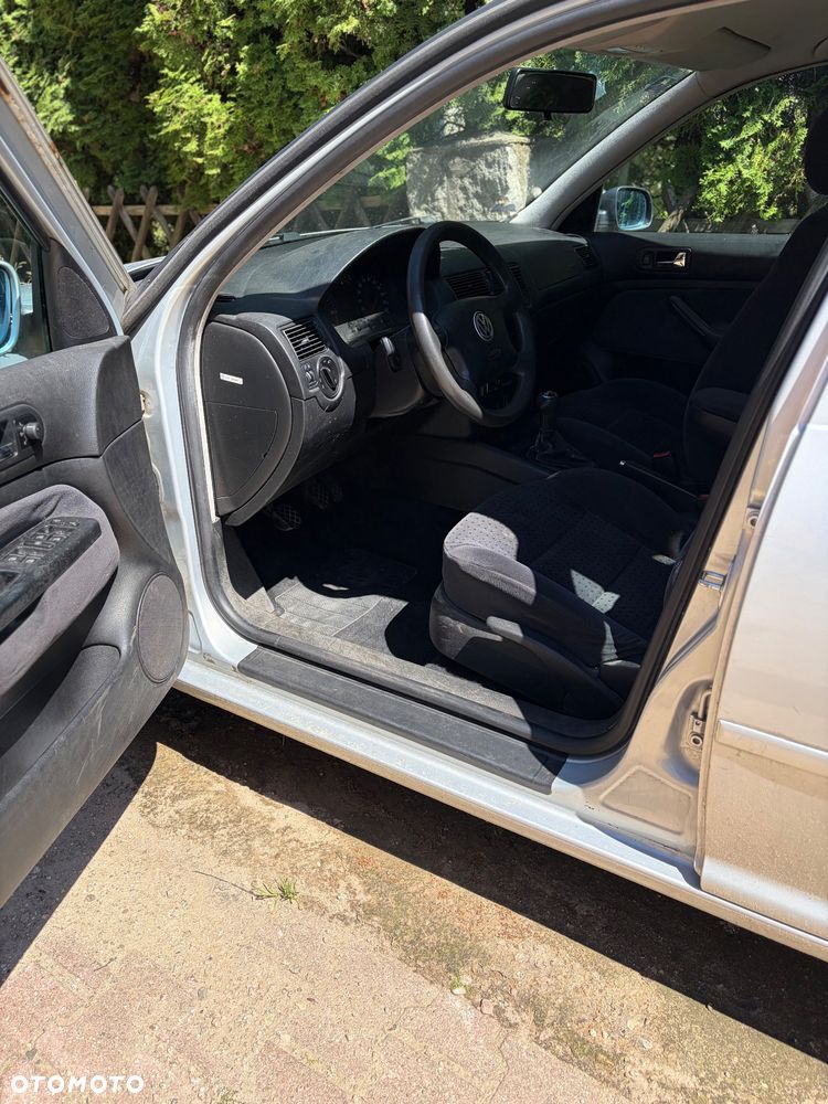 Volkswagen Golf 1.4 Basis - 3