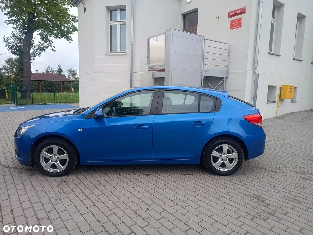 Chevrolet Cruze - 8