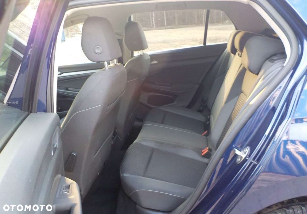 Volkswagen Golf - 26