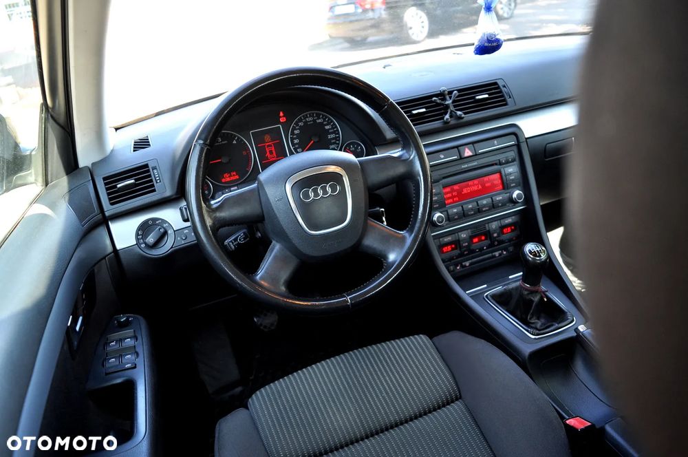 Audi A4 Limousine 2.0 TDI - 18