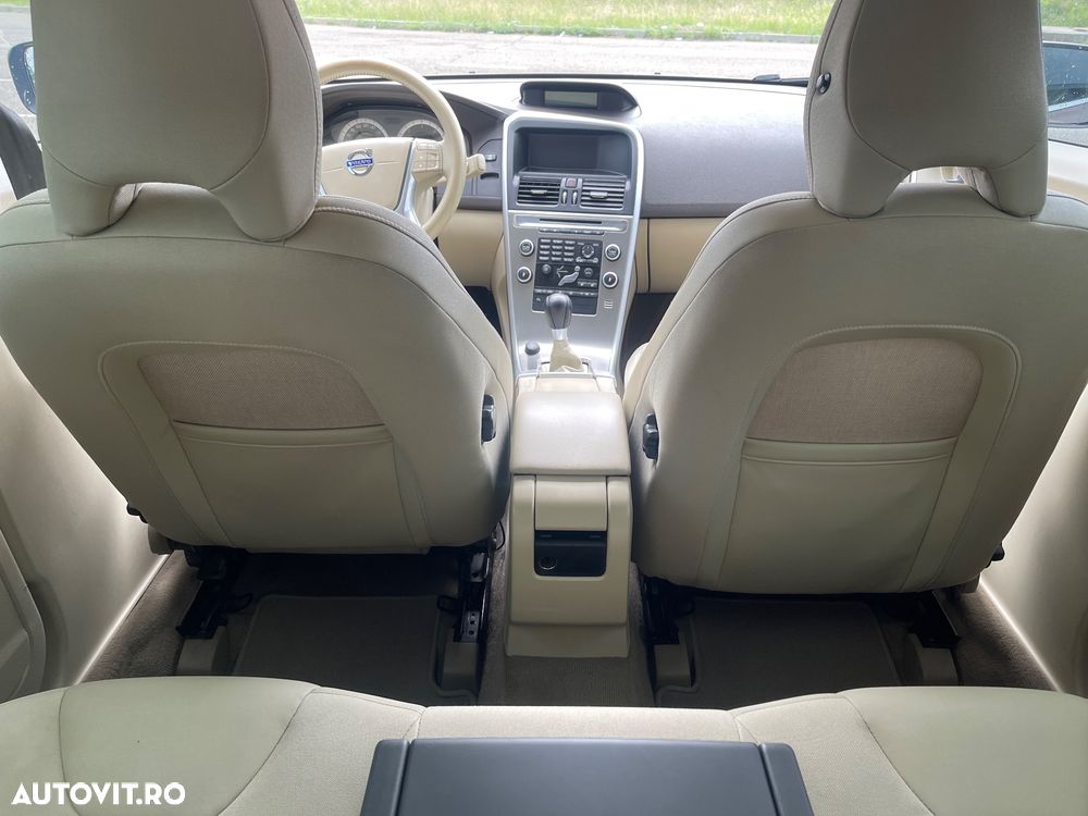 Volvo XC 60 D3 AWD Momentum - 14