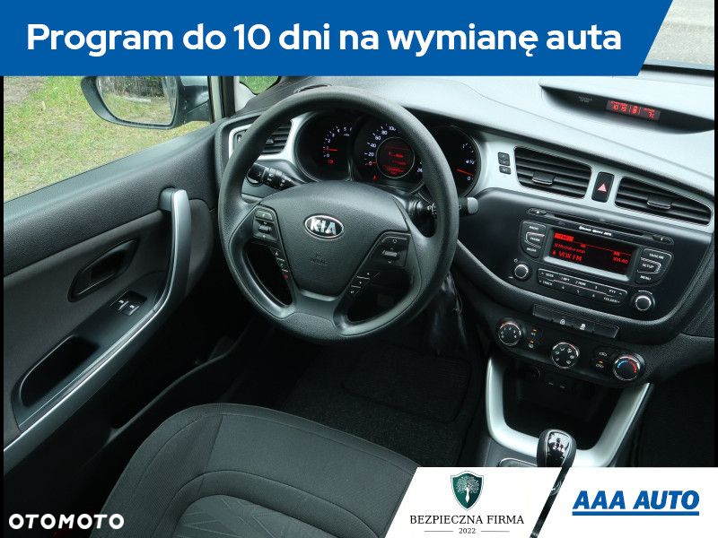 Kia Ceed - 8