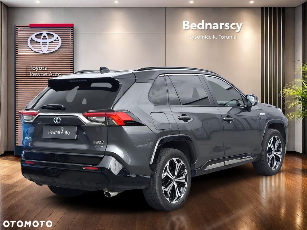 Toyota RAV4 - 6