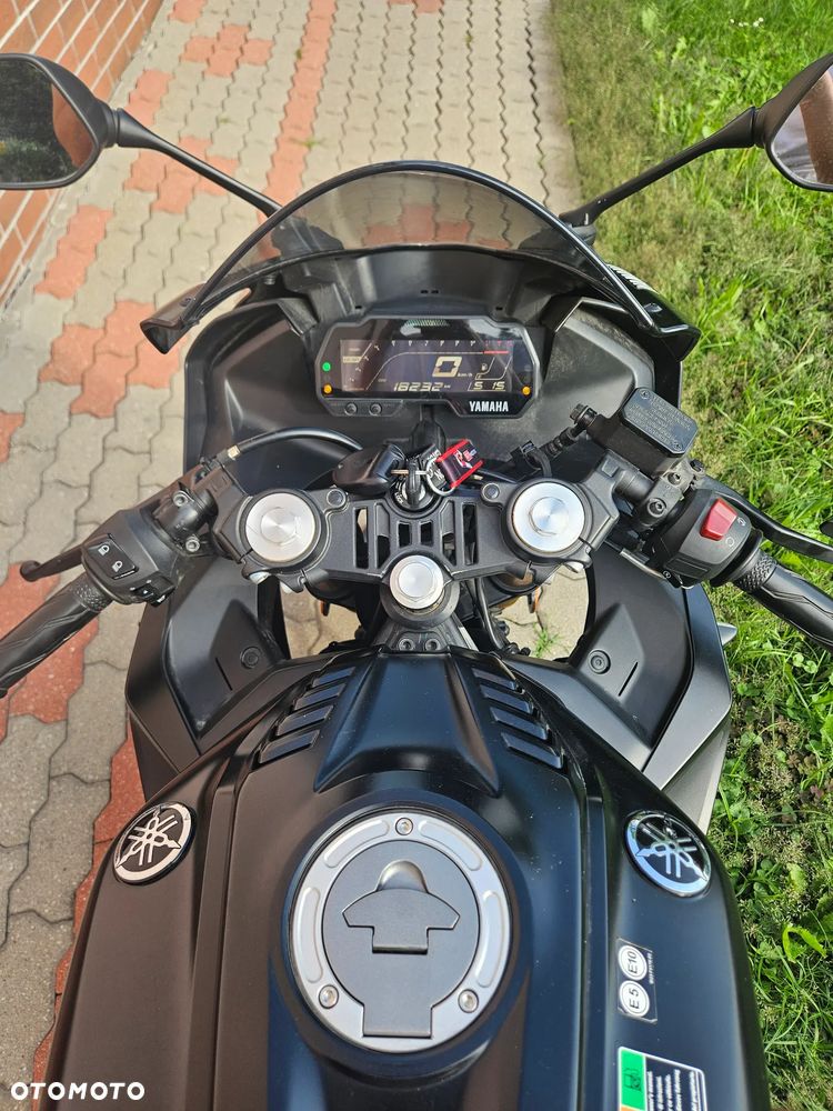 Yamaha YZF - 10